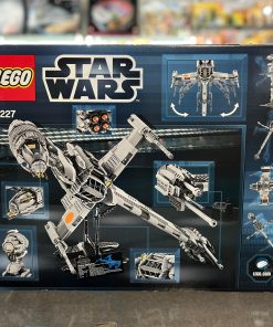 LEGO Star Wars UCS B-wing Starfighter 10227 - Image 2