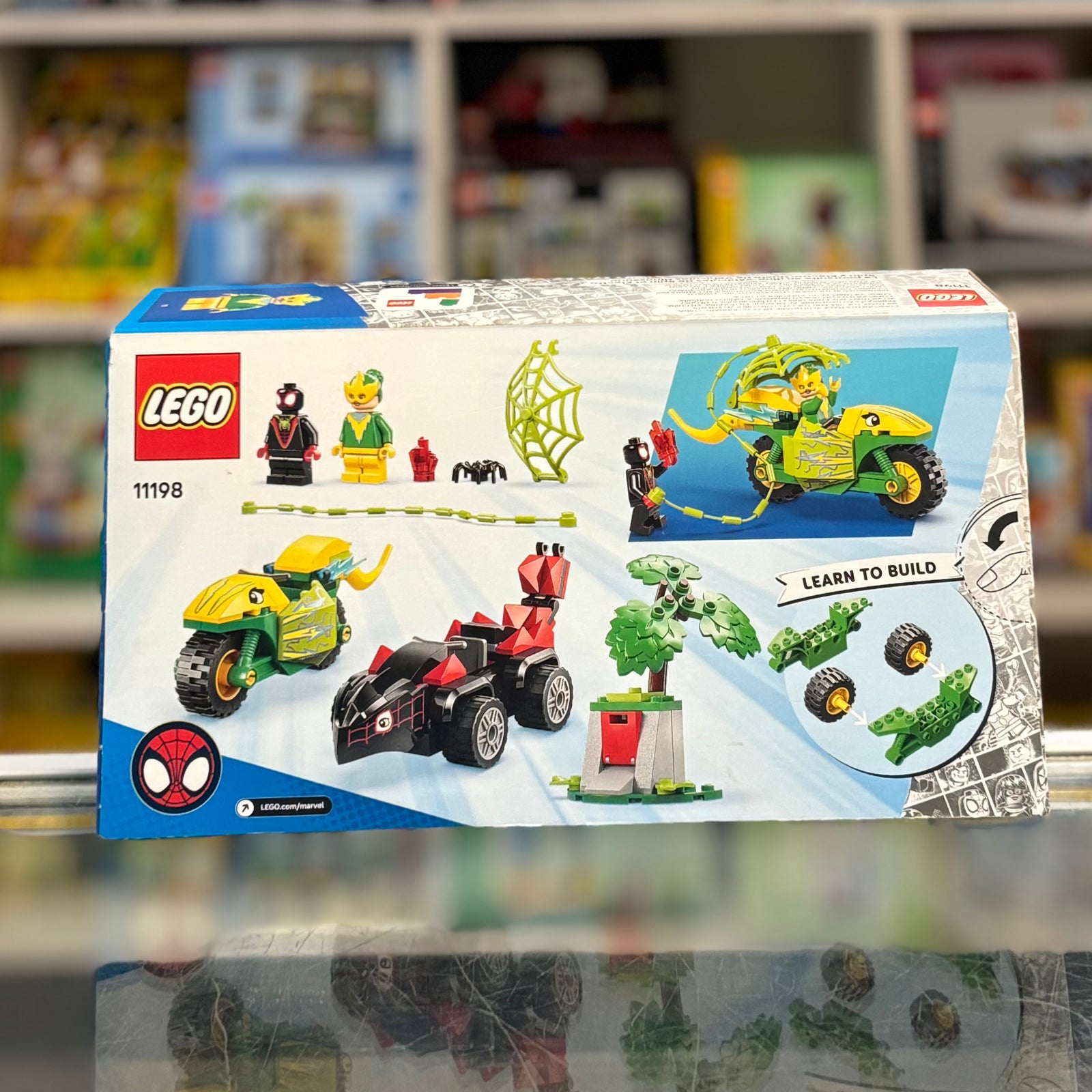 LEGO Marvel Spin and Electro Dinosaur Vehicle Chase 11198 2 LEGO Marvel Spin and Electro Dinosaur Vehicle Chase 11198 – photo 2