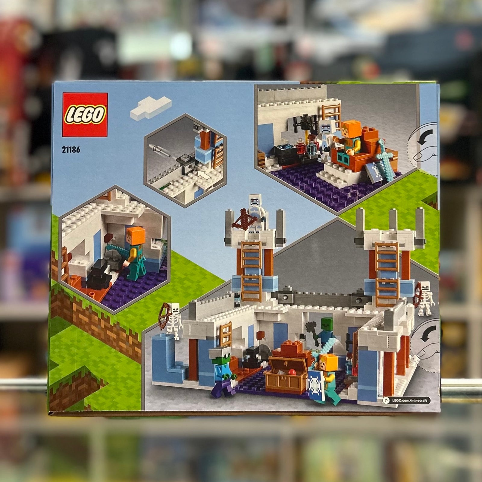 LEGO Minecraft The Ice Castle 21186 2 LEGO Minecraft The Ice Castle 21186 – photo 2