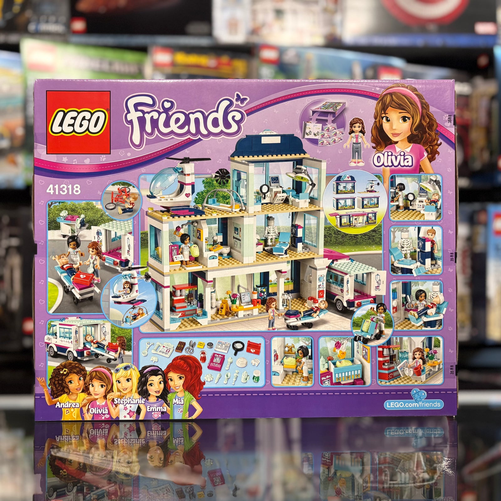 LEGO Friends Heartlake Hospital 41318 2 LEGO Friends Heartlake Hospital 41318 – photo 2