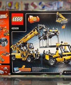 Alternative view of LEGO Technic Mobile Crane Mk II 42009