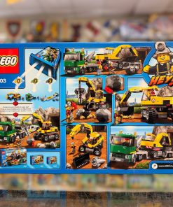 Alternative view of LEGO City Excavator Transport 4203