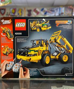 Alternative view of LEGO Technic Volvo L350F Wheel Loader 42030