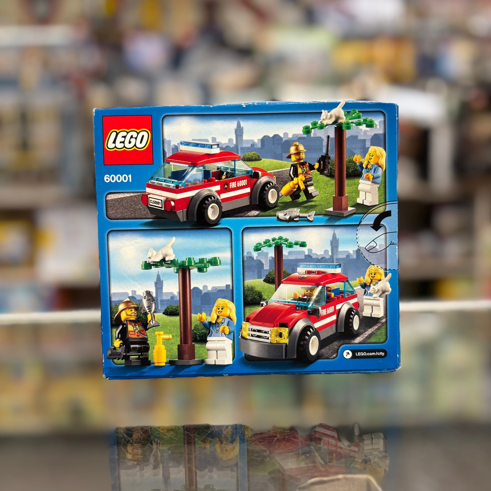 LEGO City Fire Chief Car 60001 2 LEGO City Fire Chief Car 60001 - Image 2