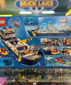 Alternative view of LEGO City Ocean Exploration Ship 60266