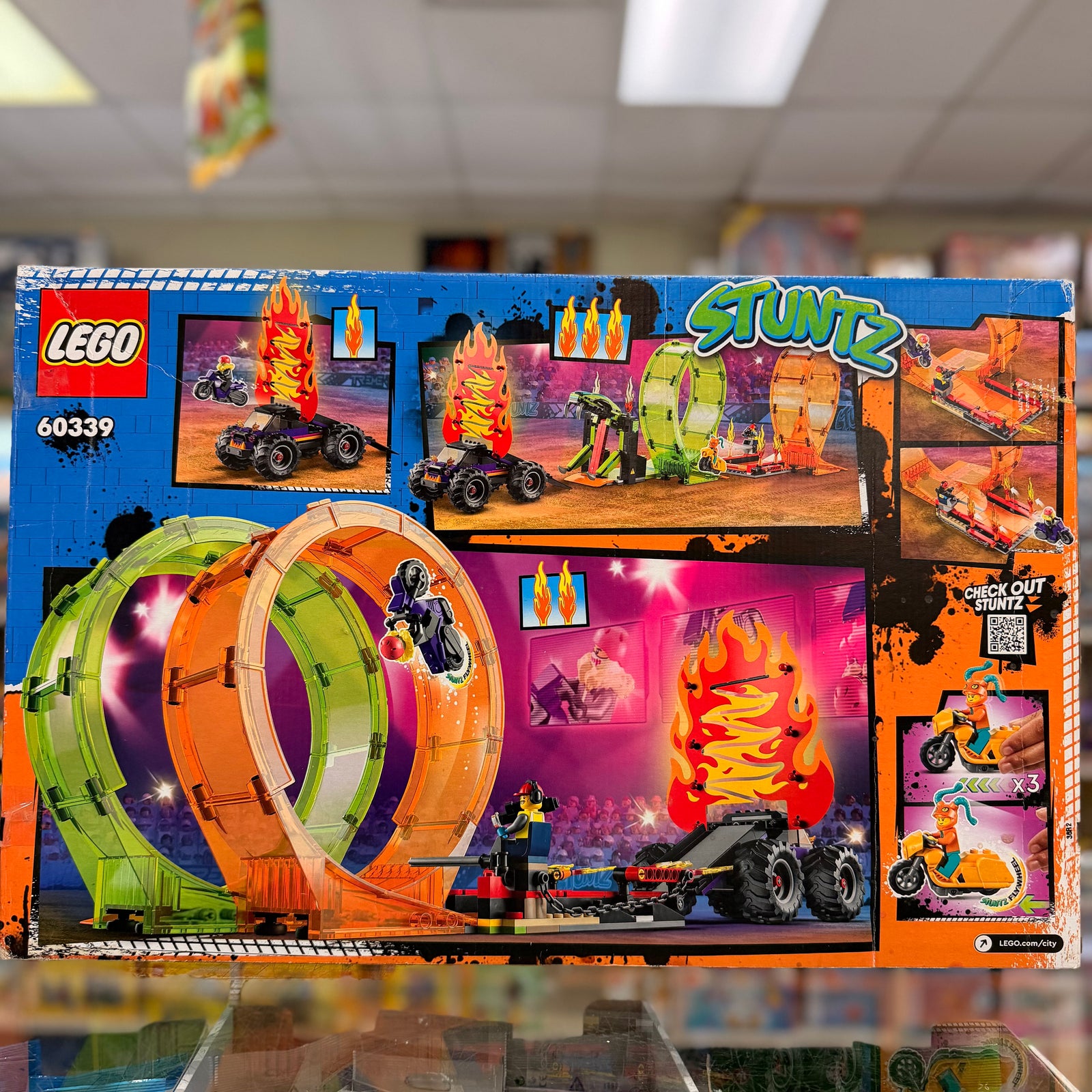 LEGO City Double Loop Stunt Arena 60339 2 LEGO City Double Loop Stunt Arena 60339 - Image 2