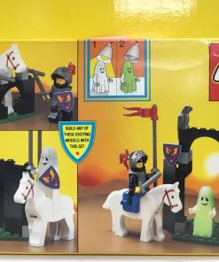 Alternative view of LEGO Castle Black Monarch's Ghost 6034