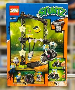 Alternative view of LEGO City The Knockdown Stunt Challenge 60341
