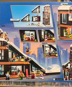 Alternative view of LEGO City Ski and Climbing Center 60366