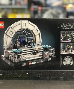 LEGO Star Wars Emperor's Throne Room Diorama 75352 - Image 2