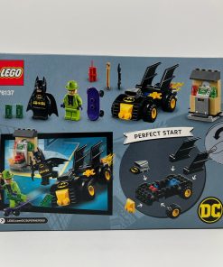 Alternative view of LEGO DC Batman vs. The Riddler Robbery 76137