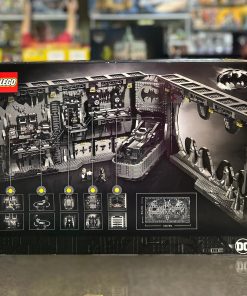 LEGO DC Batcave Shadow Box 76252 sealed box, view 2
