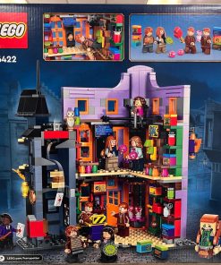 LEGO Harry Potter Diagon Alley: Weasley Wizard's Wheezes 76422 – photo 2