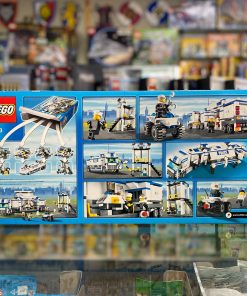 Alternative view of LEGO City Police Command Center 7743