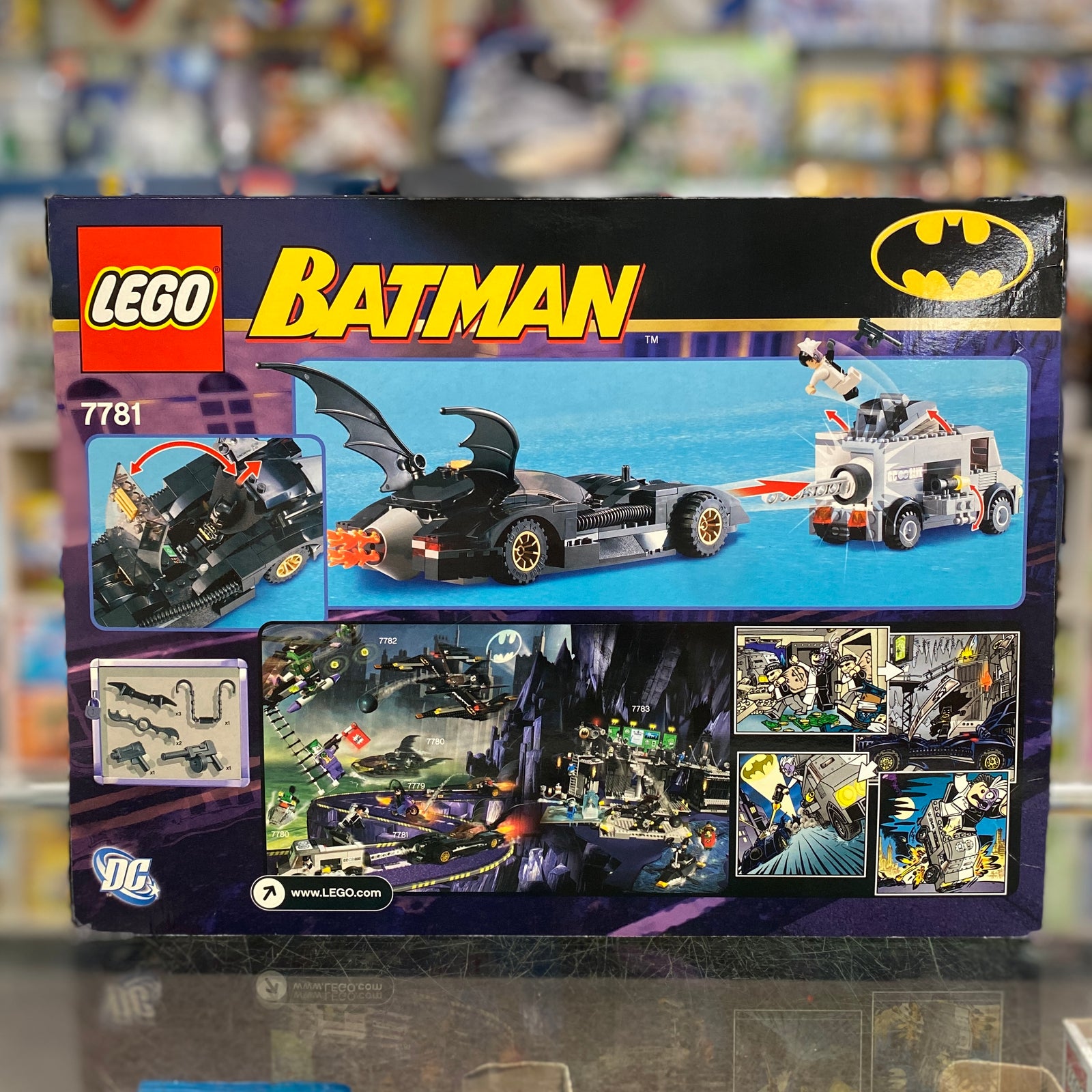 LEGO Batman The Batmobile: Two-Face's Escape 7781 2 LEGO Batman The Batmobile: Two-Face's Escape 7781 - Image 2