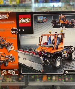 Alternative view of LEGO Technic Mercedes-Benz Unimog U 400 8110